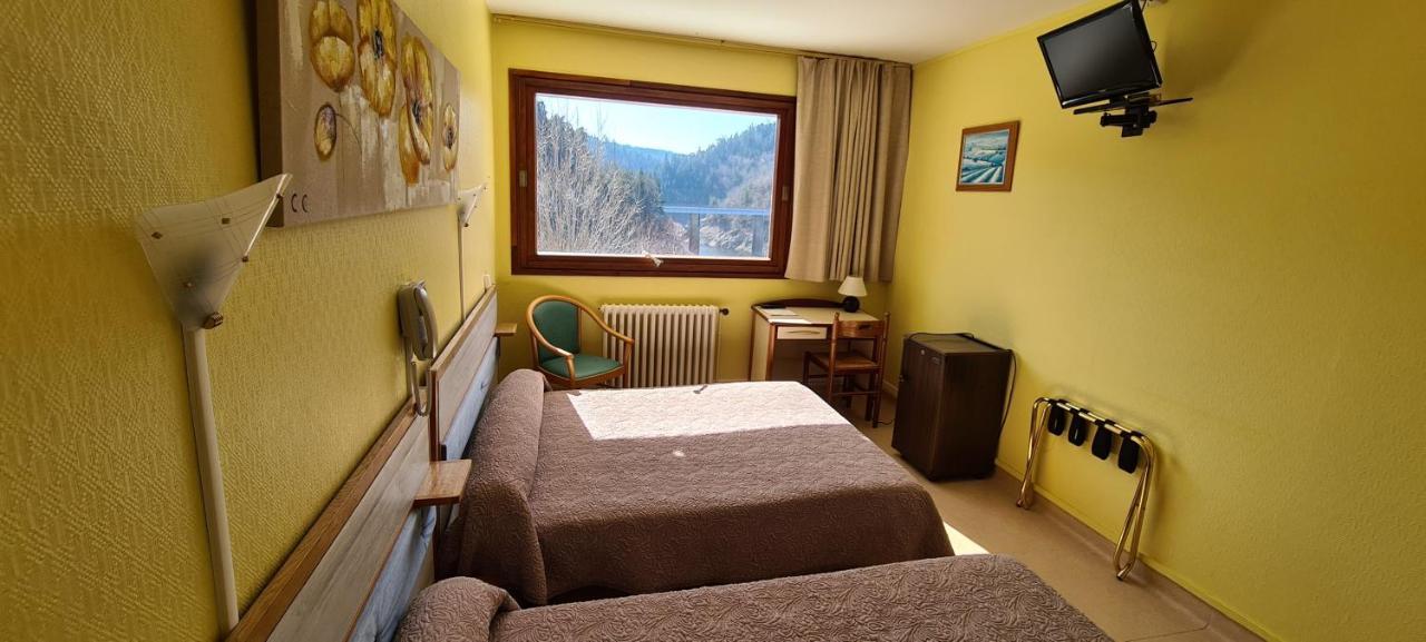 Garabit Hotel Anglards de Saint Flour Exteriör bild
