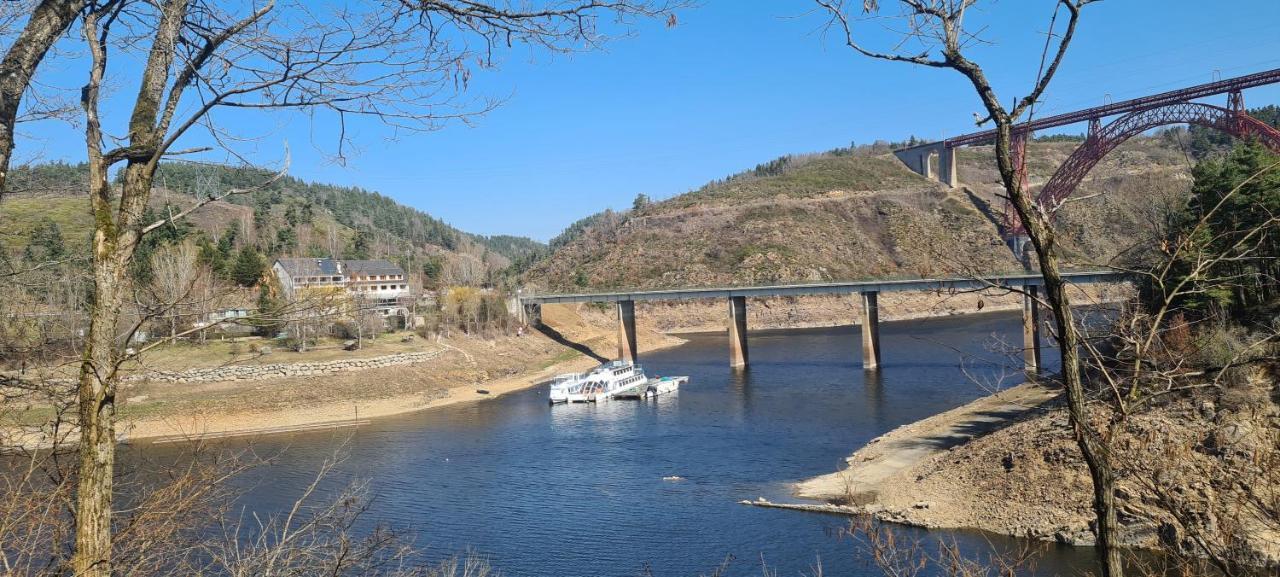 Garabit Hotel Anglards de Saint Flour Exteriör bild