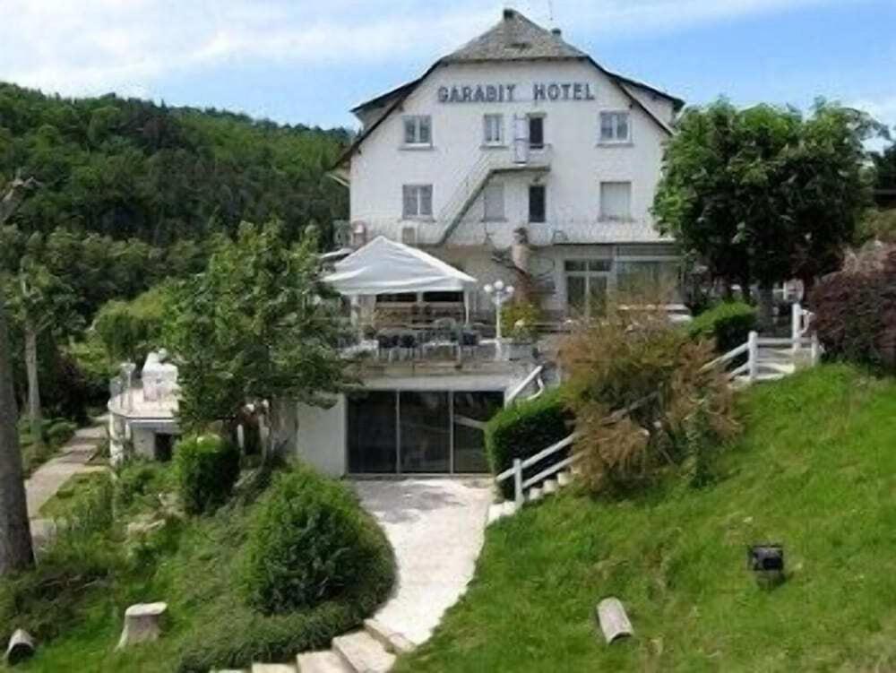 Garabit Hotel Anglards de Saint Flour Exteriör bild