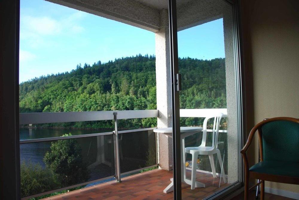 Garabit Hotel Anglards de Saint Flour Exteriör bild