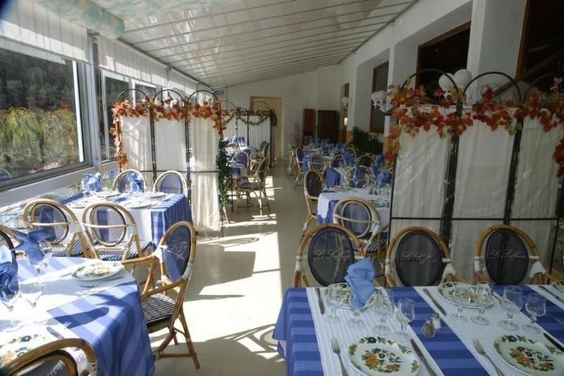 Garabit Hotel Anglards de Saint Flour Exteriör bild
