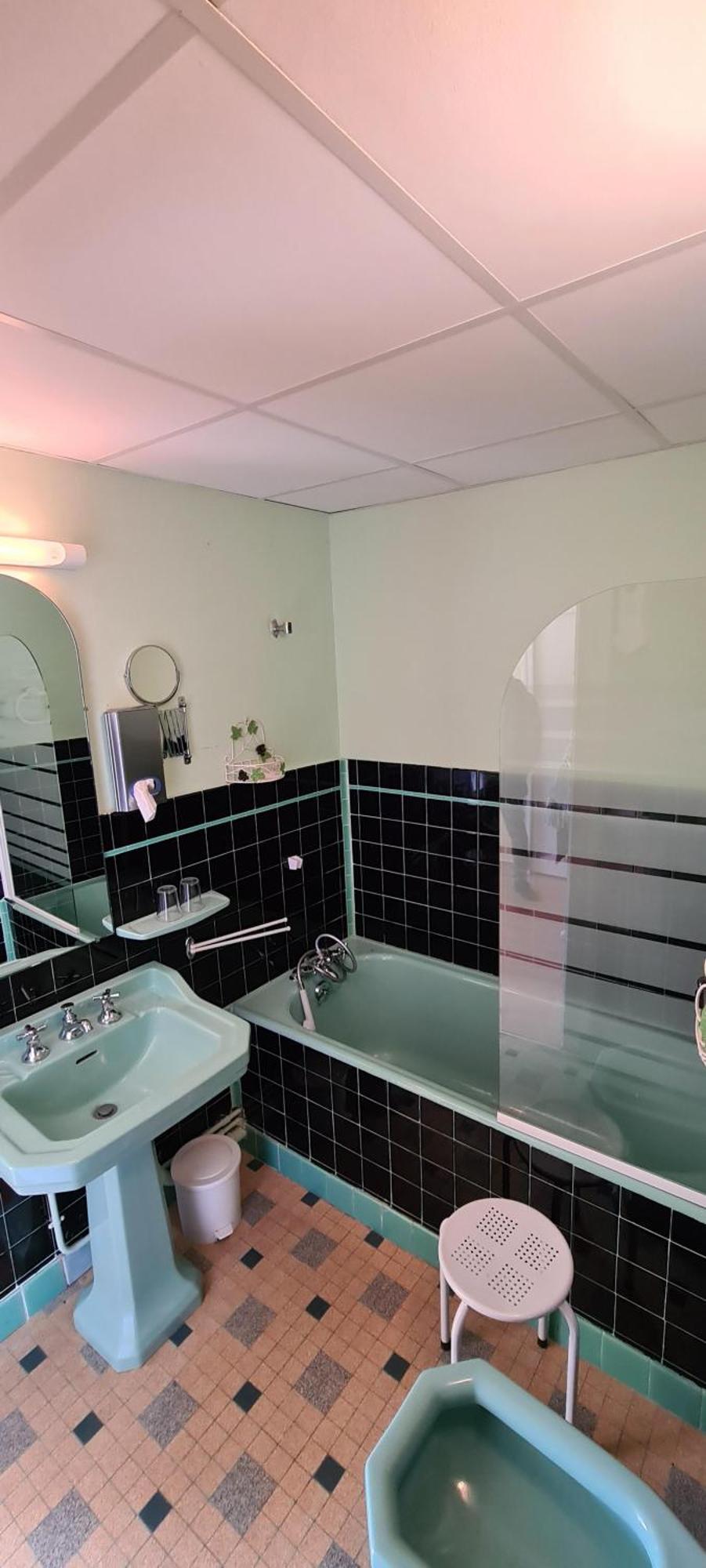 Garabit Hotel Anglards de Saint Flour Exteriör bild