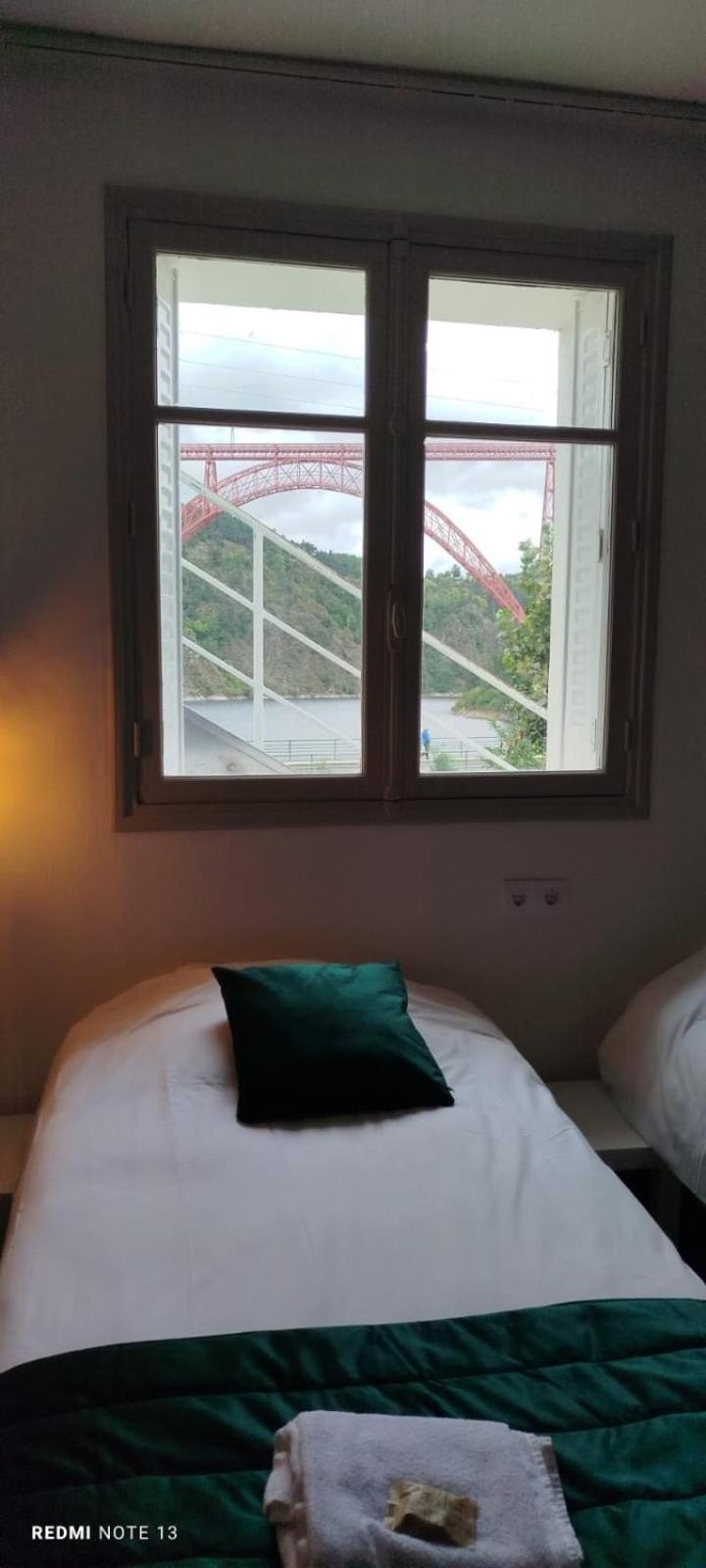 Garabit Hotel Anglards de Saint Flour Exteriör bild