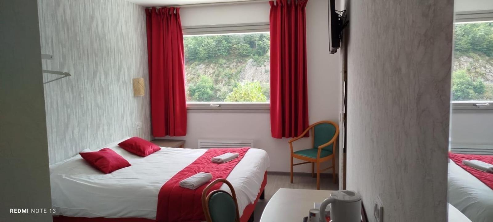 Garabit Hotel Anglards de Saint Flour Exteriör bild