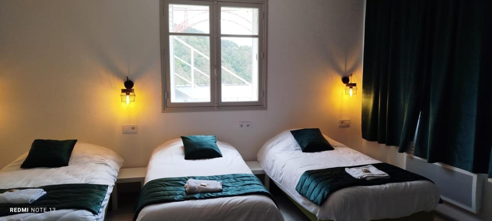 Garabit Hotel Anglards de Saint Flour Exteriör bild